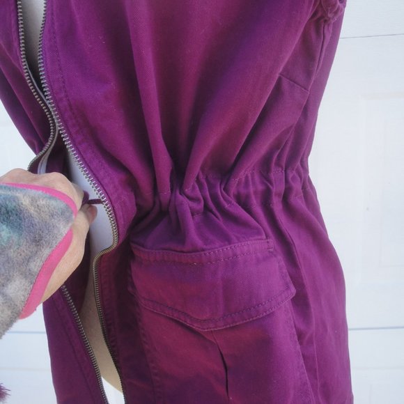 Columbia Vest Women's Size M Fuzz Zip with Inner Drawstring Waist - Picture 9 of 13